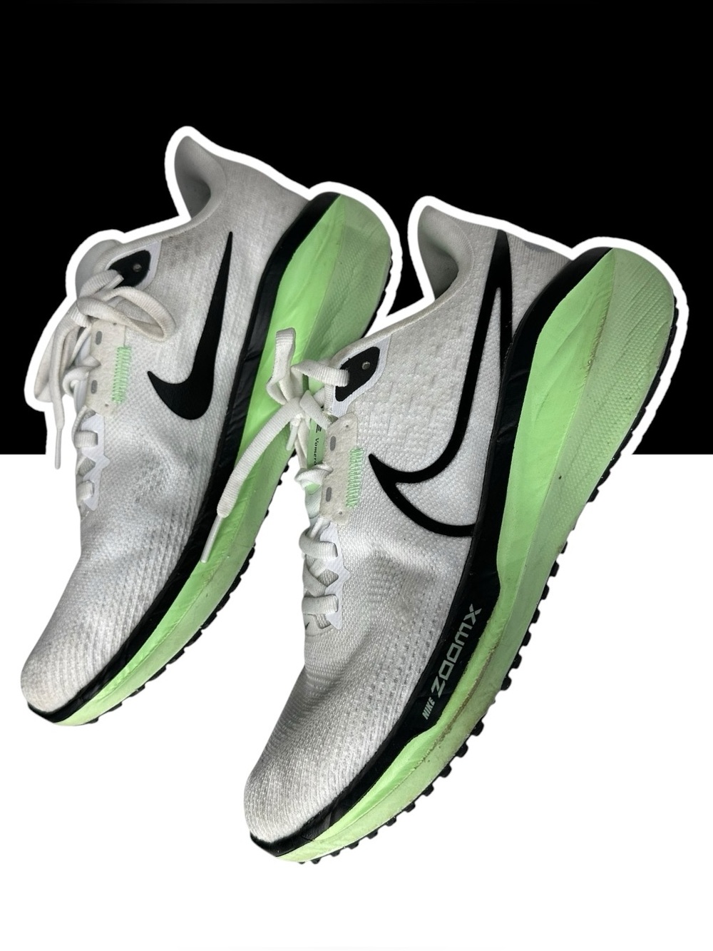 NIKE / White & Mint Green Vomero 17
Women's Road Running Shoe / Size 7